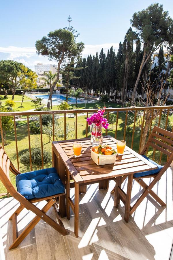 Enjoy La Carihuela Beach At 4 Min.Terrace & Pool. Торремолинос Экстерьер фото